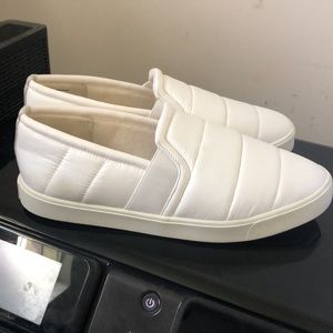 Vince Blair Quilted Slip-On Off White Sneakers Sz 9.5